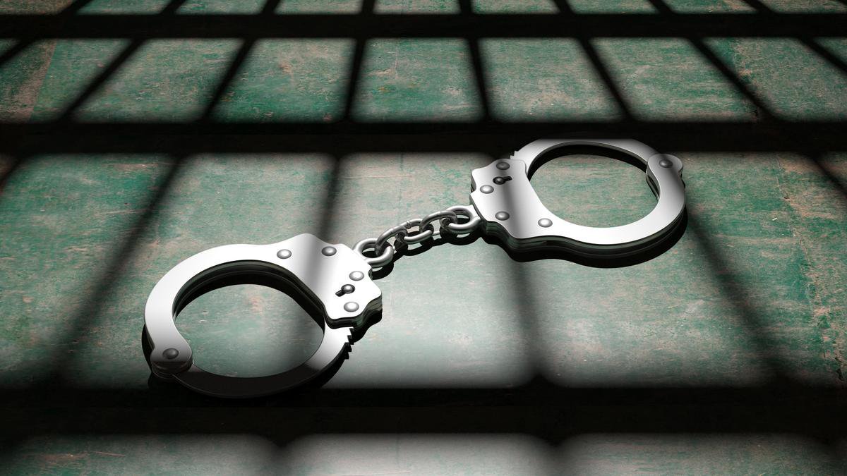 Two persons hack farmer to death in Tiruttani; one arrested