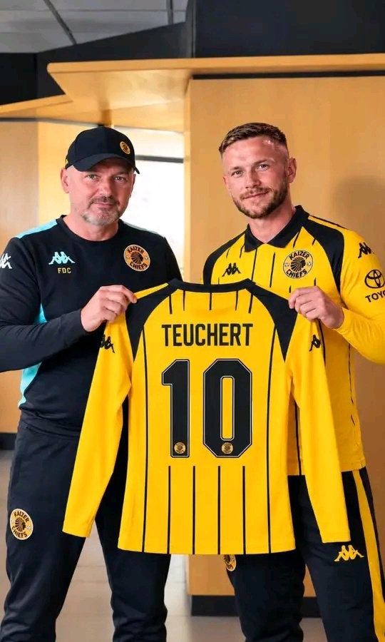 Naturena Bombshell: Cedric Teuchert Handed Iconic No.10 Shirt At Kaizer Chiefs