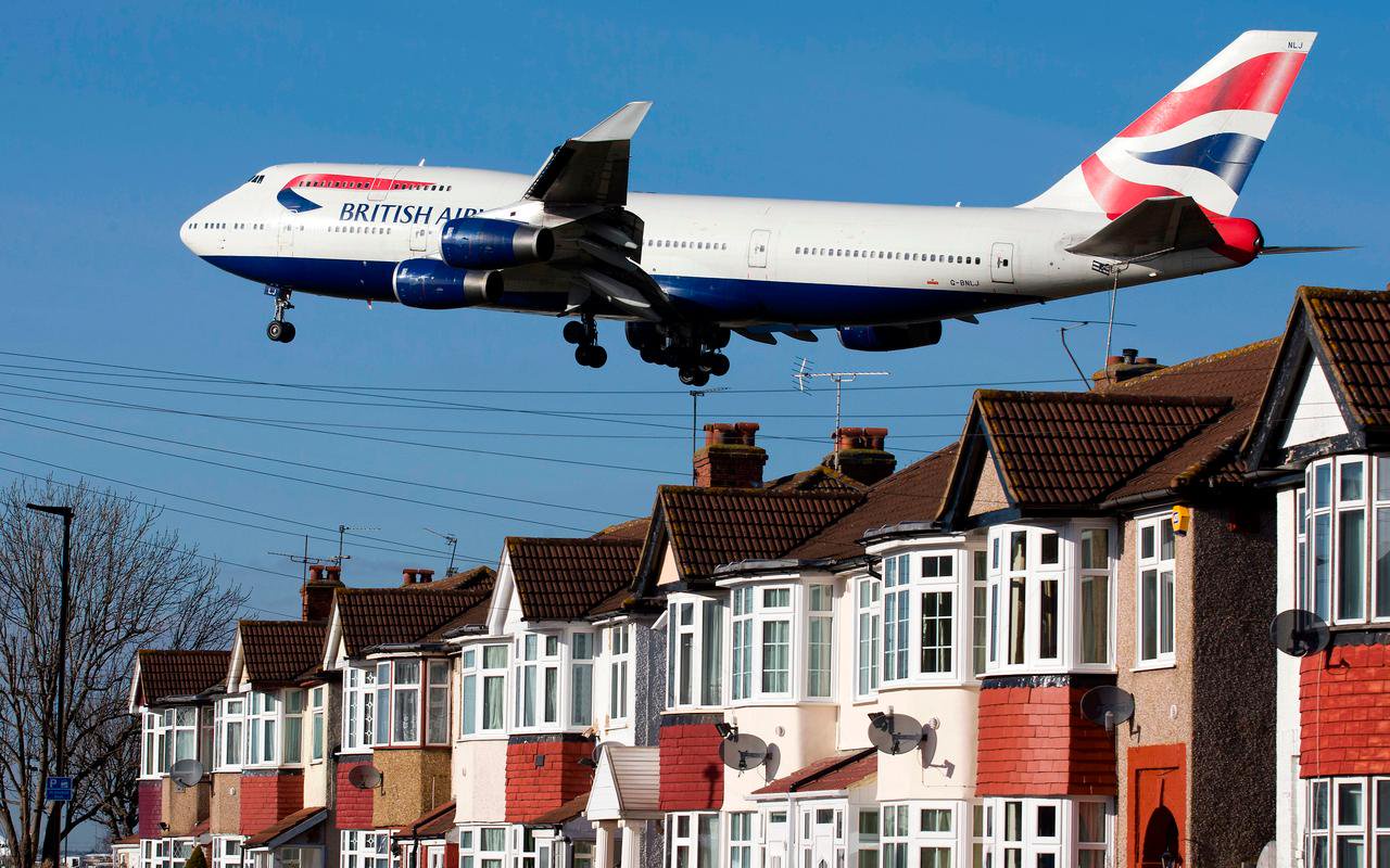 ‘Ghost town’ threat to Heathrow Airport if £33 billion third runway proves too costly, MPs warned