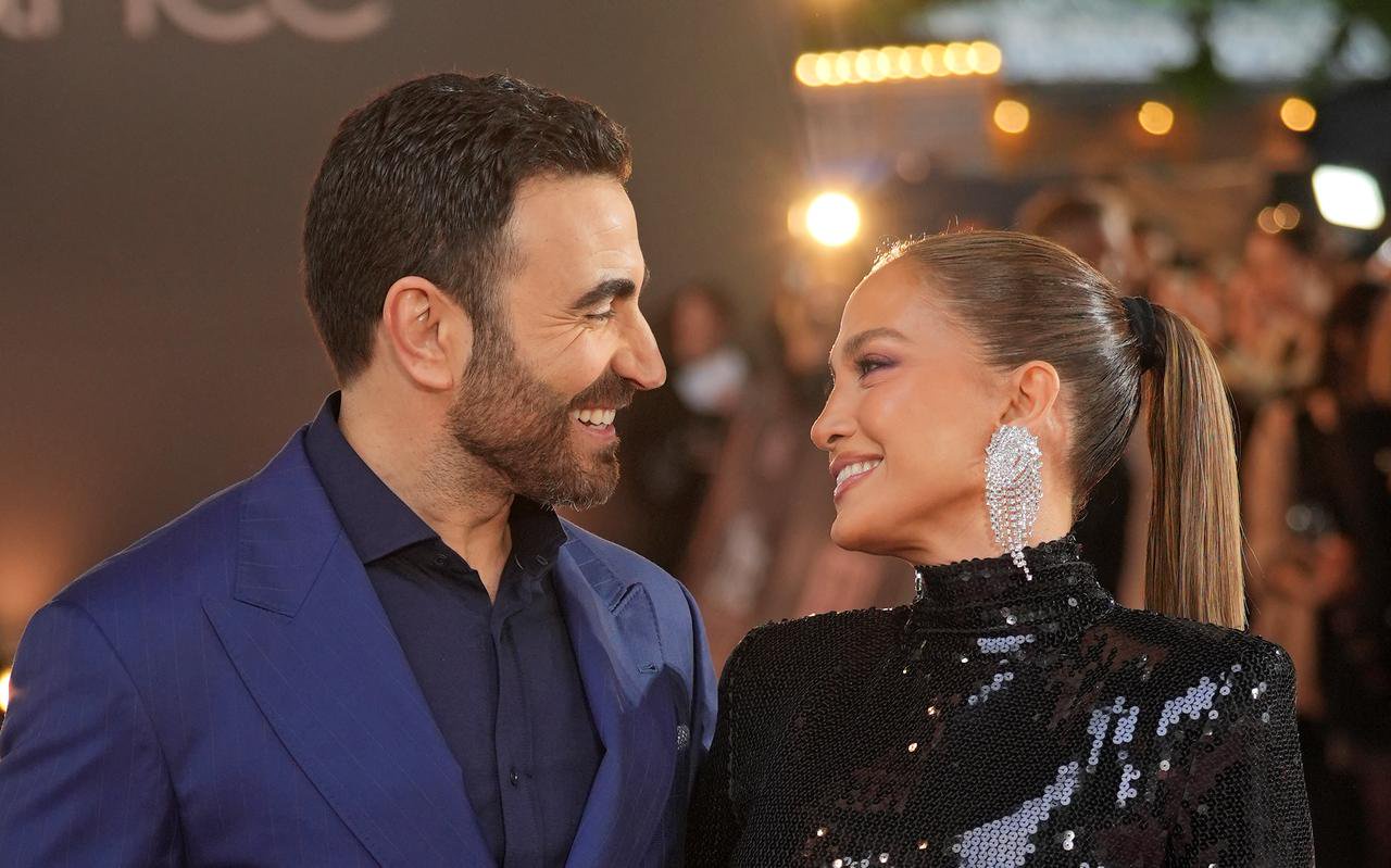 Are Jennifer Lopez and Brett Goldstein dating? Everything we know after co-stars spotted together
