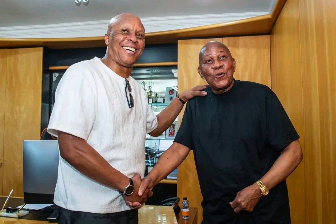 Doctor Khumalo Begins New Chapter at SAFA With Special Visit to Kaizer Chiefs Chairman