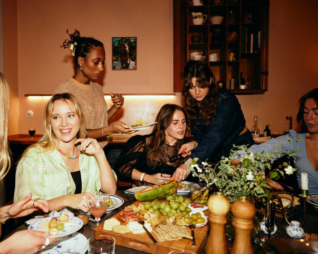 There are two kinds of people in this world: hosts or guests. Nobody can be both