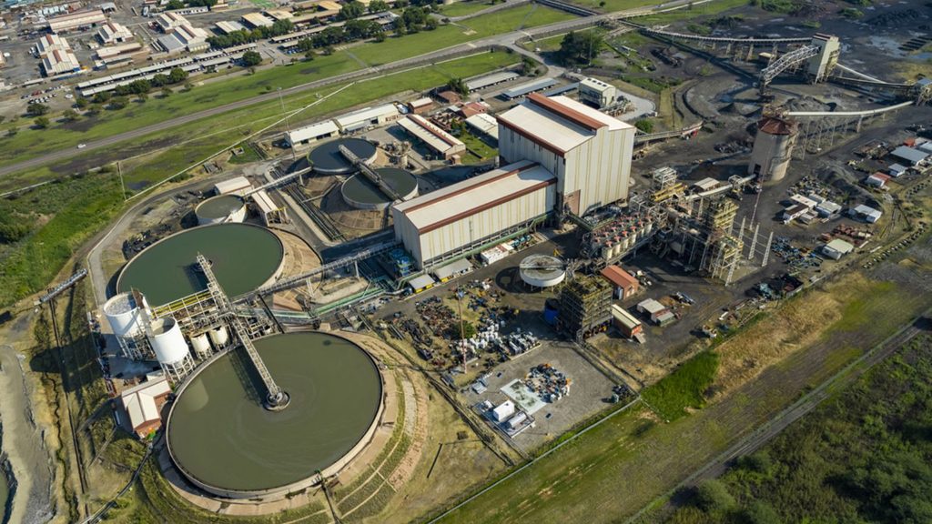 Top Platinum Miner Faces Scrutiny Over Executive Pay and Worker Deaths