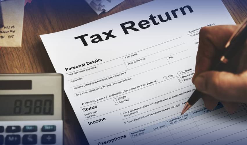 Income tax returns filing deadline ends today; FBR warns of heavy fines