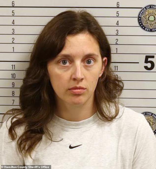 Drunk mother drove her SUV off cliff with two bottles of wine in vehicle and children in the back seat, cops say
