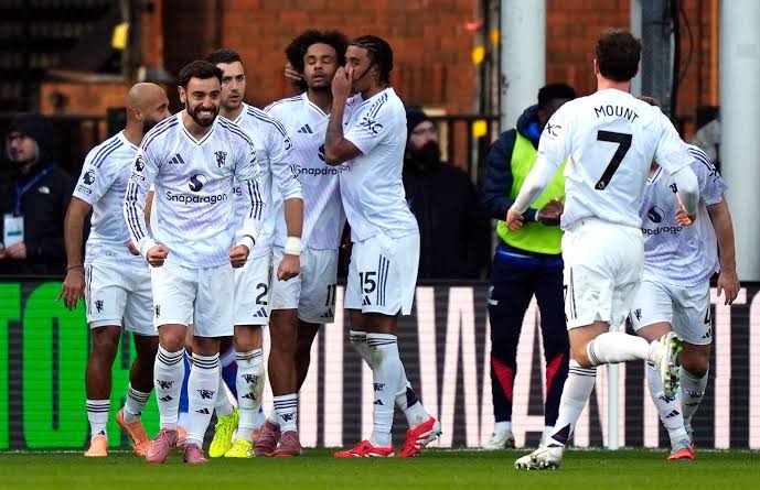 Como Thrash Manchester United 4-1 as United Drop to 23rd in Champions League Standings