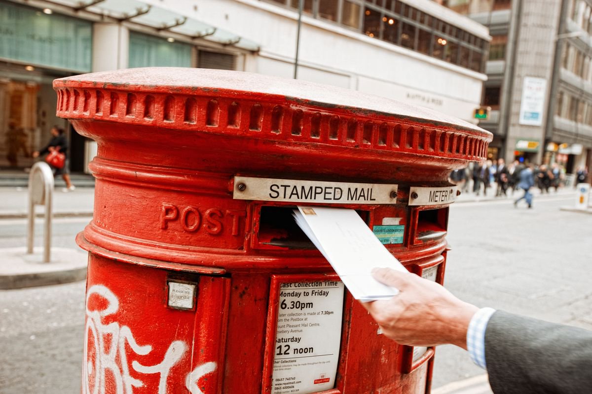 Royal Mail says customers ‘should never’ write two things on letters and parcels