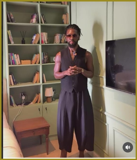 Actor Charlesborn Embarrassed In Church Over Dressing…