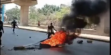 BREAKING: UoN Students Paralyse Traffic in Nairobi After 72-Hour Ultimatum Expires