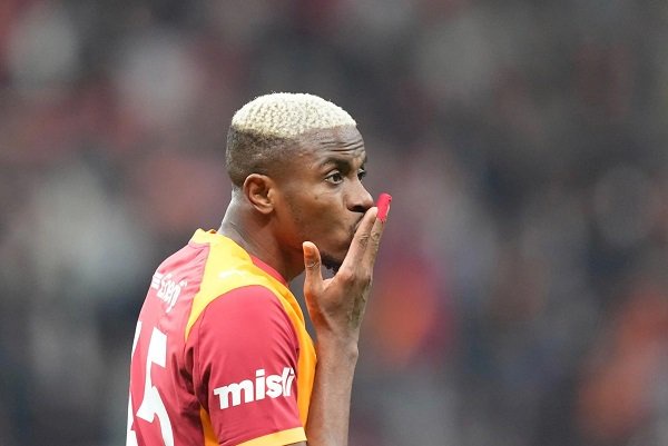 Galatasaray assess Osimhen ahead of UCL duel against Barcelona