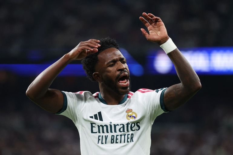 Vinicius apologises for hair-pull red card but could miss El Clasico