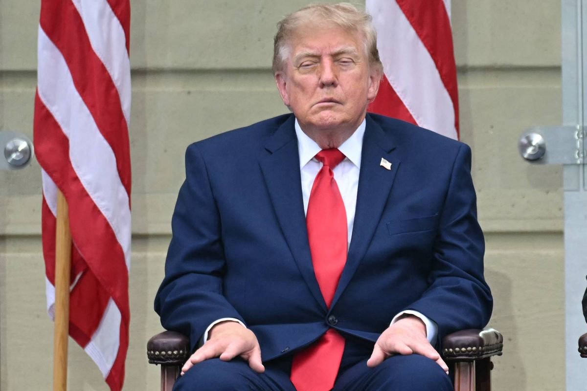 Trump’s hand ‘decaying’ in health crisis as his niece makes alarming confession