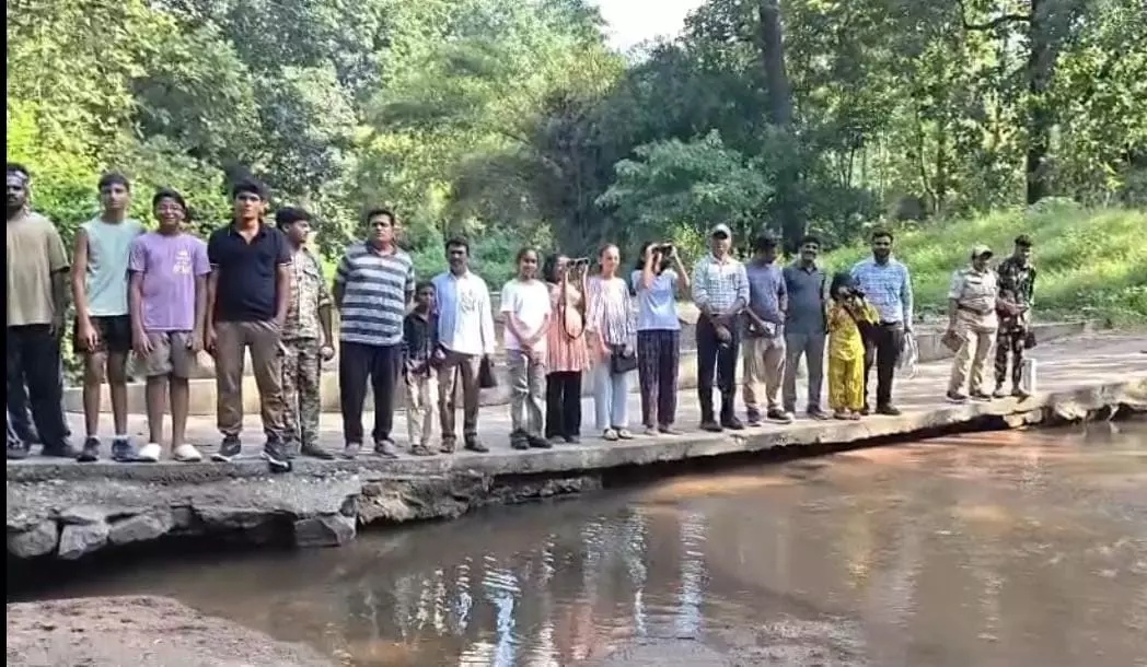 Students, Teachers Visit Kawal Tiger Reserve During Wildlife Week