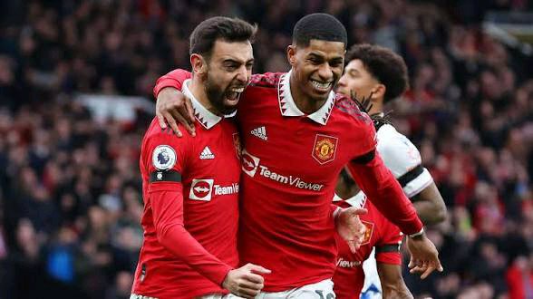 Gary Neville names two Man Utd stars who must not play together after Spurs draw