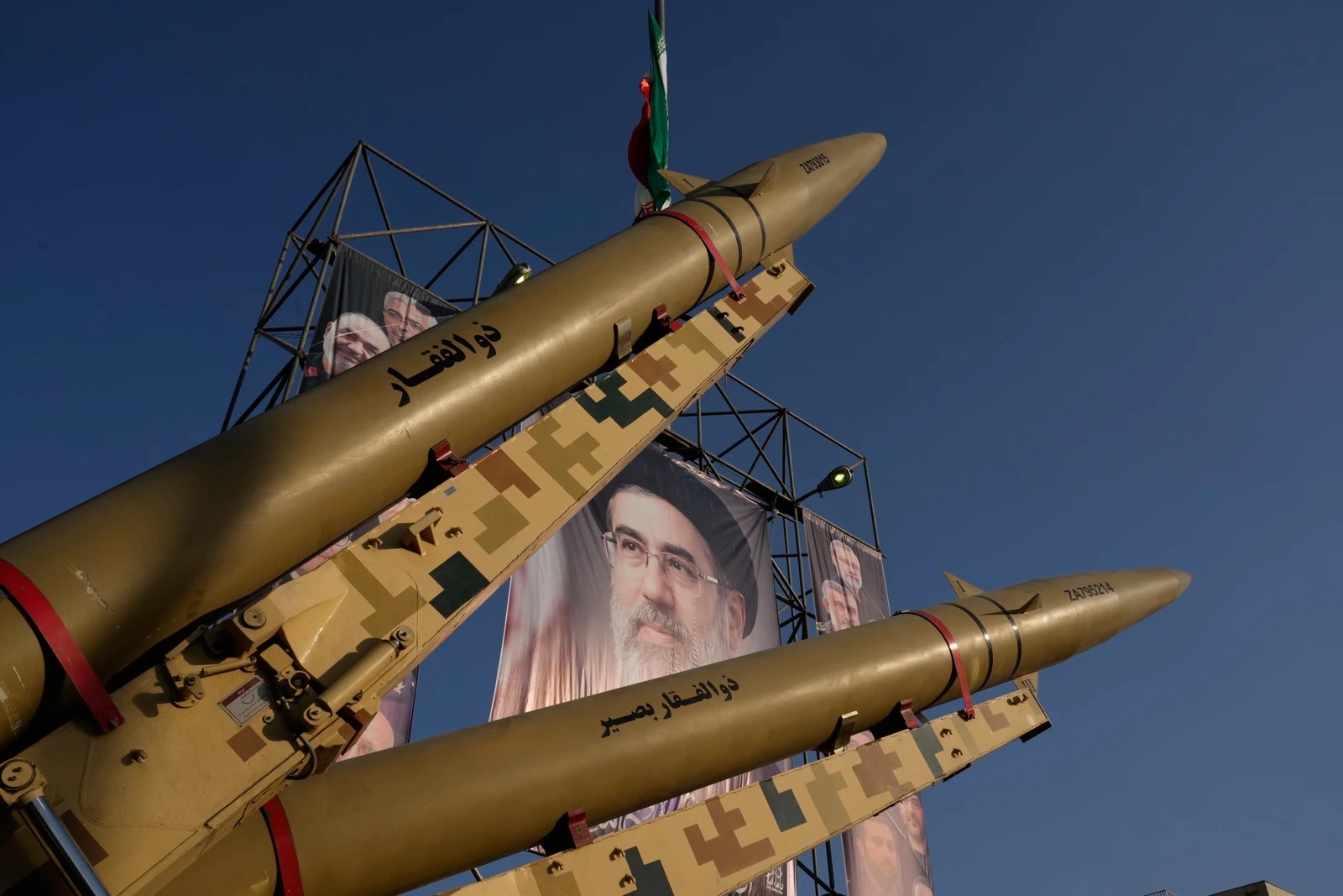 Qatar says US, Iran still in talks to end war