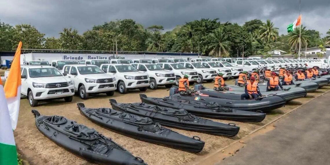 Orpaillage illégal : le CNS remet du matériel de lutte aux Préfets et aux Forces de Défense et de Sécurité