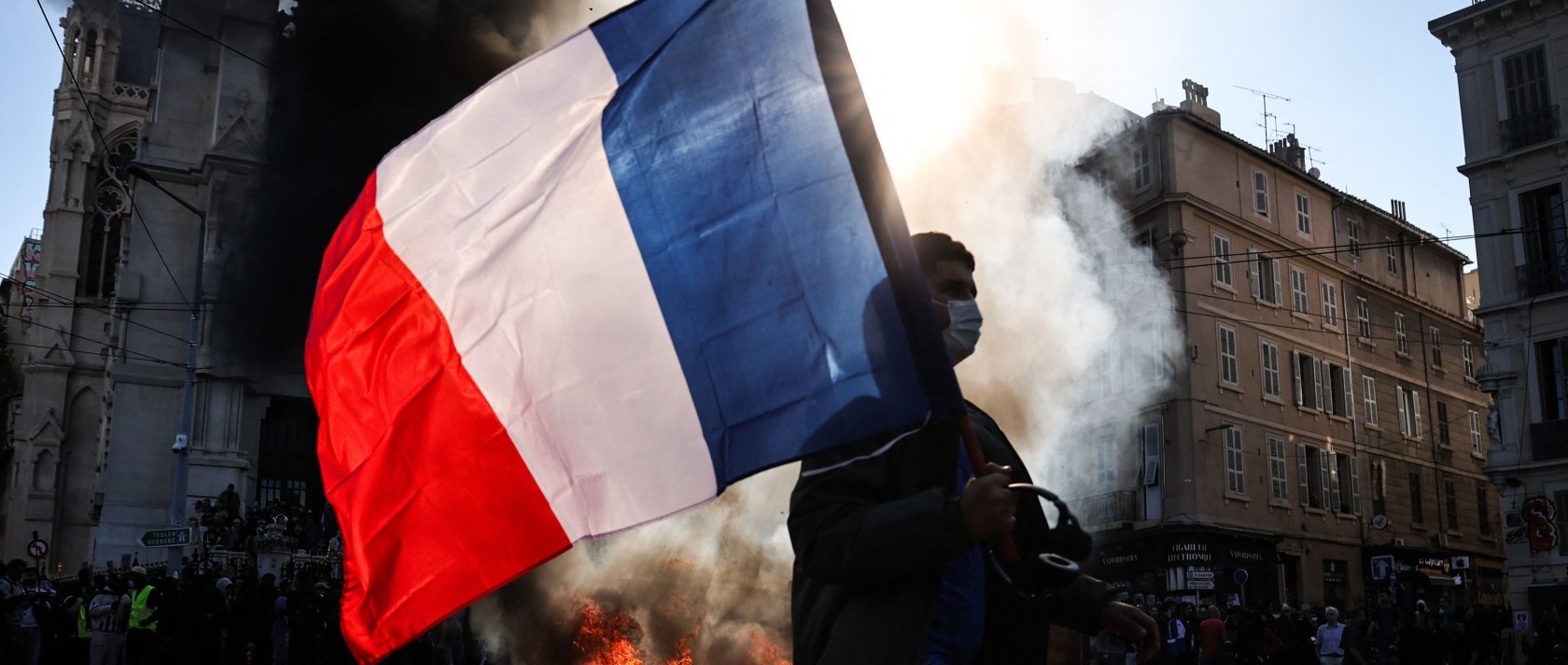European stocks drop amid protests in France, Italy