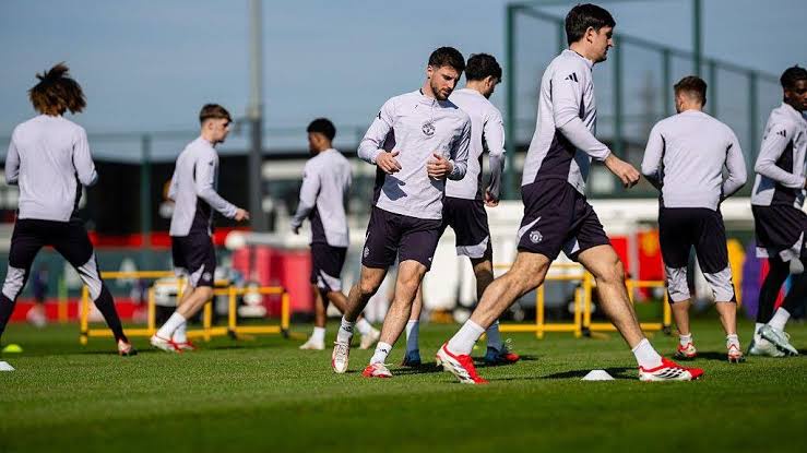 Six Man United players absent from training before Como Champions League fixture