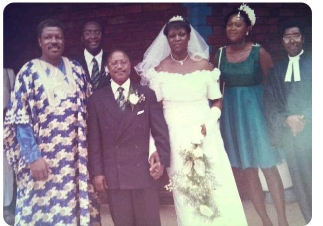 An Old Photo Of Dr. Bawumia And Dr. Mensa Otabil In 1999 At Church Trends Online