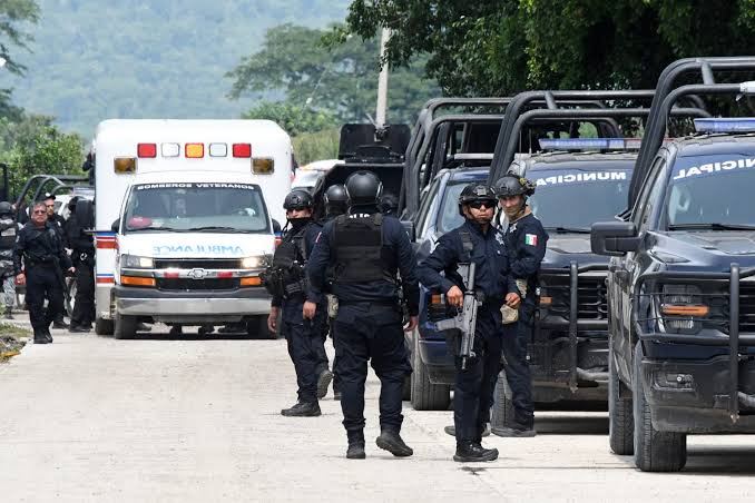 10 killed, 16 injured in prison riot in Mexico