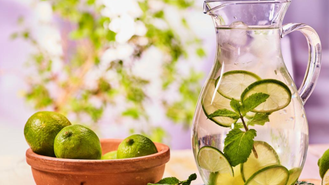 7 Amazing Things That May Happen When You Drink Lime Water Regularly