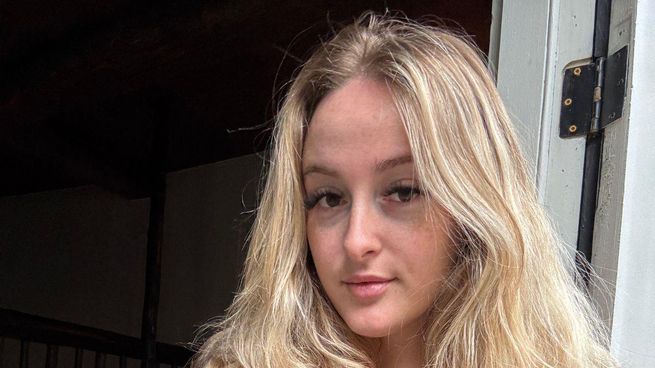 Adult Star Amelia Quest Reveals How She Turned Wall Sits Into a Weekly Ritual to Help Her in the Bedroom: ‘This Is the Best Thing Ever’
