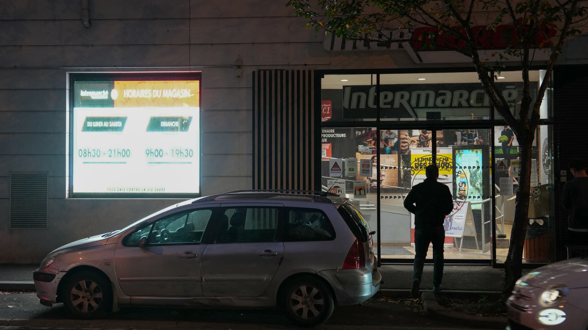 Cyber attack hits hundreds of French supermarkets, heating fridges to 122°F and sparking fires