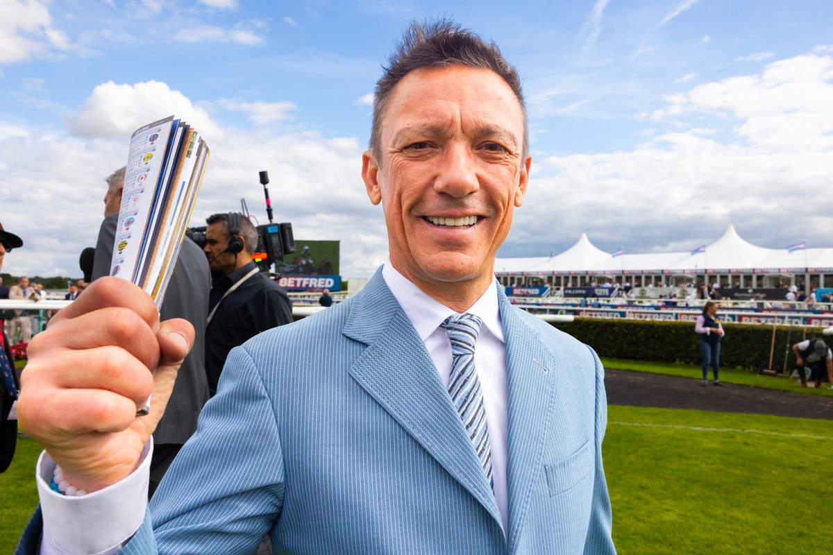 Frankie Dettori’s Prix de l’Arc de Triomphe tip surprises bookies with ‘late plunge’