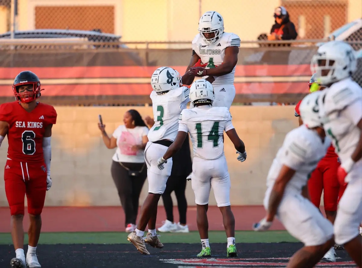 Inglewood rallies to hand Palos Verdes its first defeat
