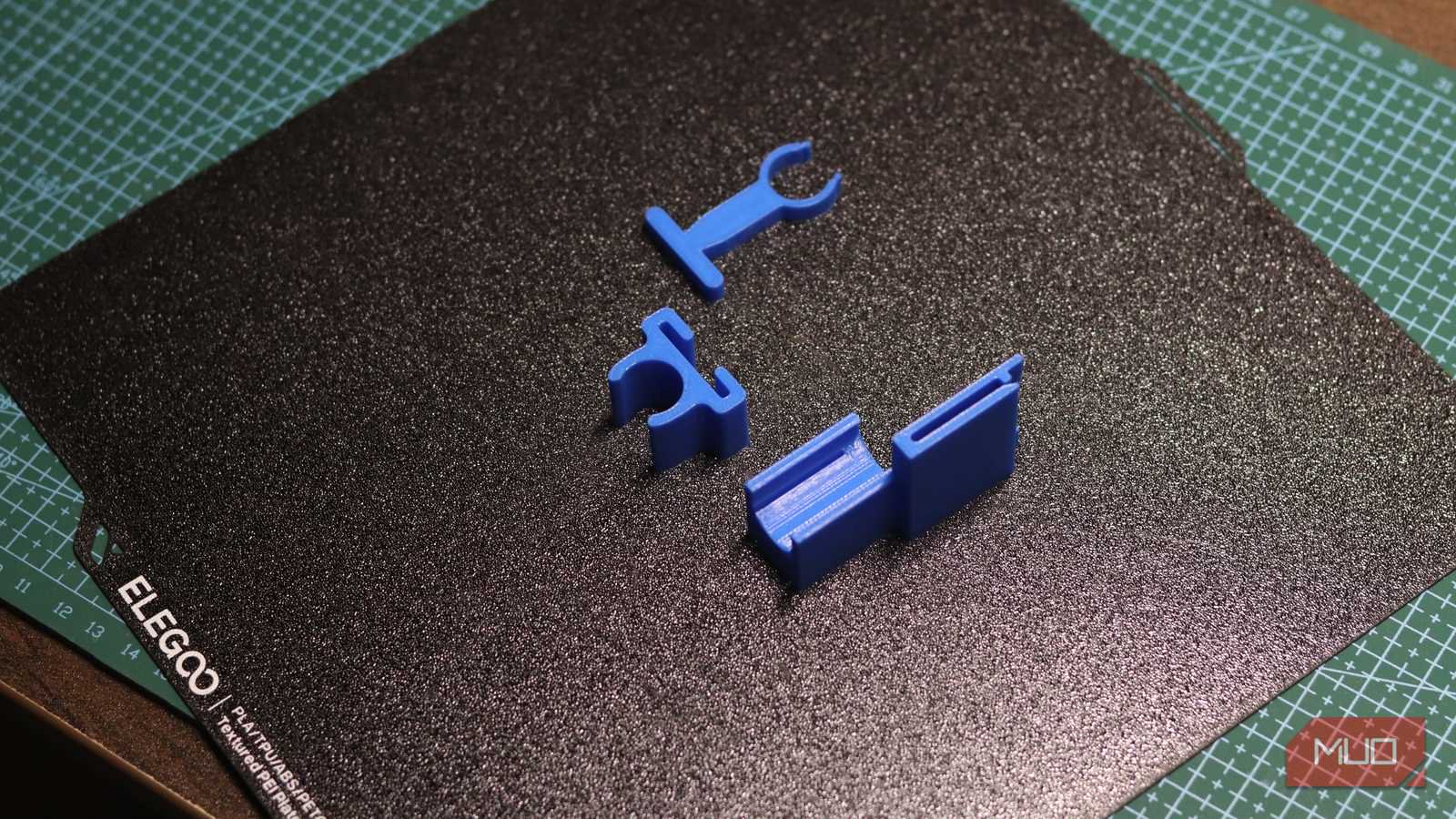 I asked Claude, ChatGPT, and Gemini to design the same replacement part, then 3D printed all three