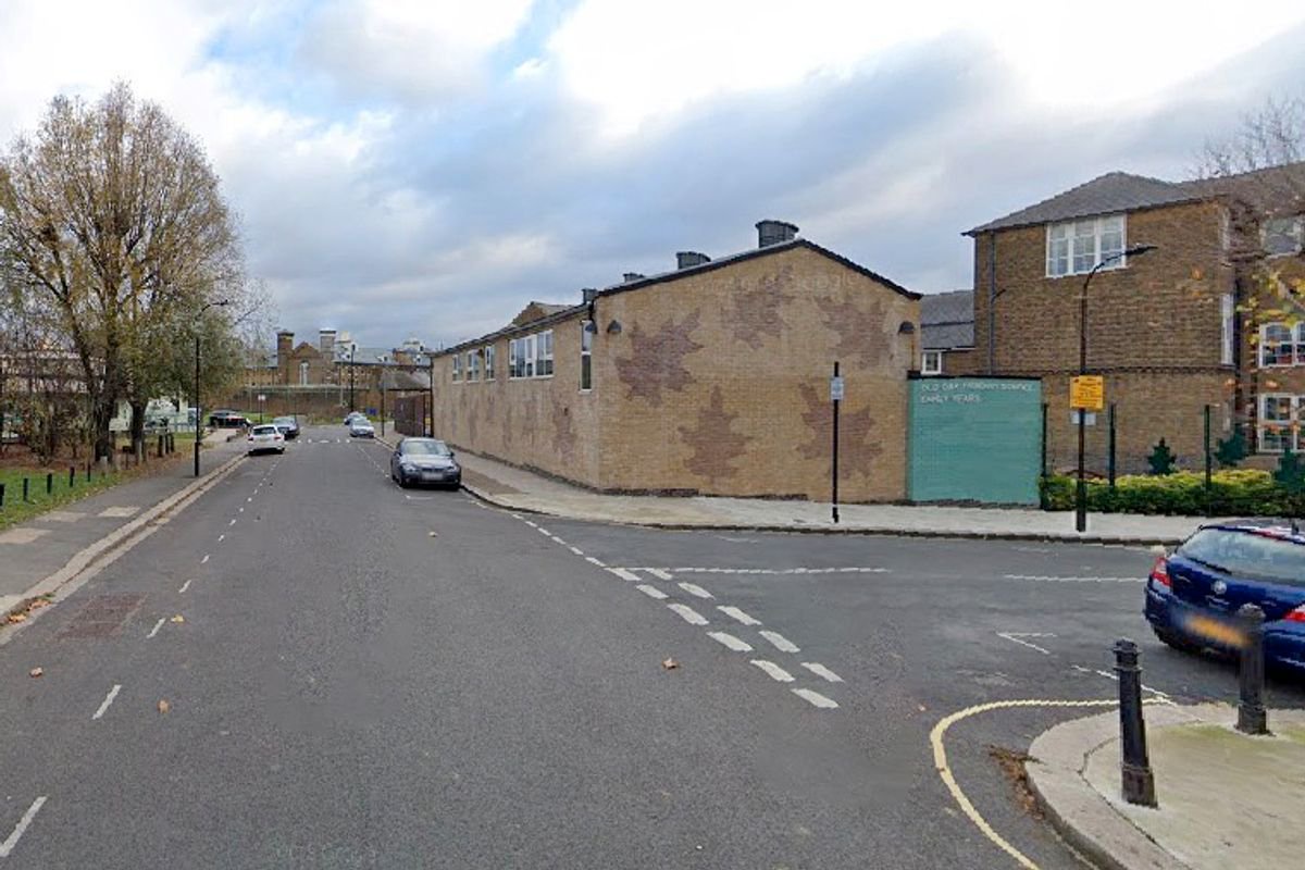 Man shot dead in London street in front of 50 people as murder probe launched
