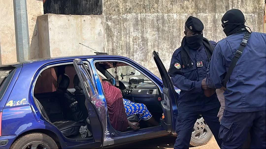 Drame à Petit Simbaya : comment les corps d’une mère d’un bébé de 6 mois et d’un mécanicien marié à deux femmes ont été découverts dans une voiture