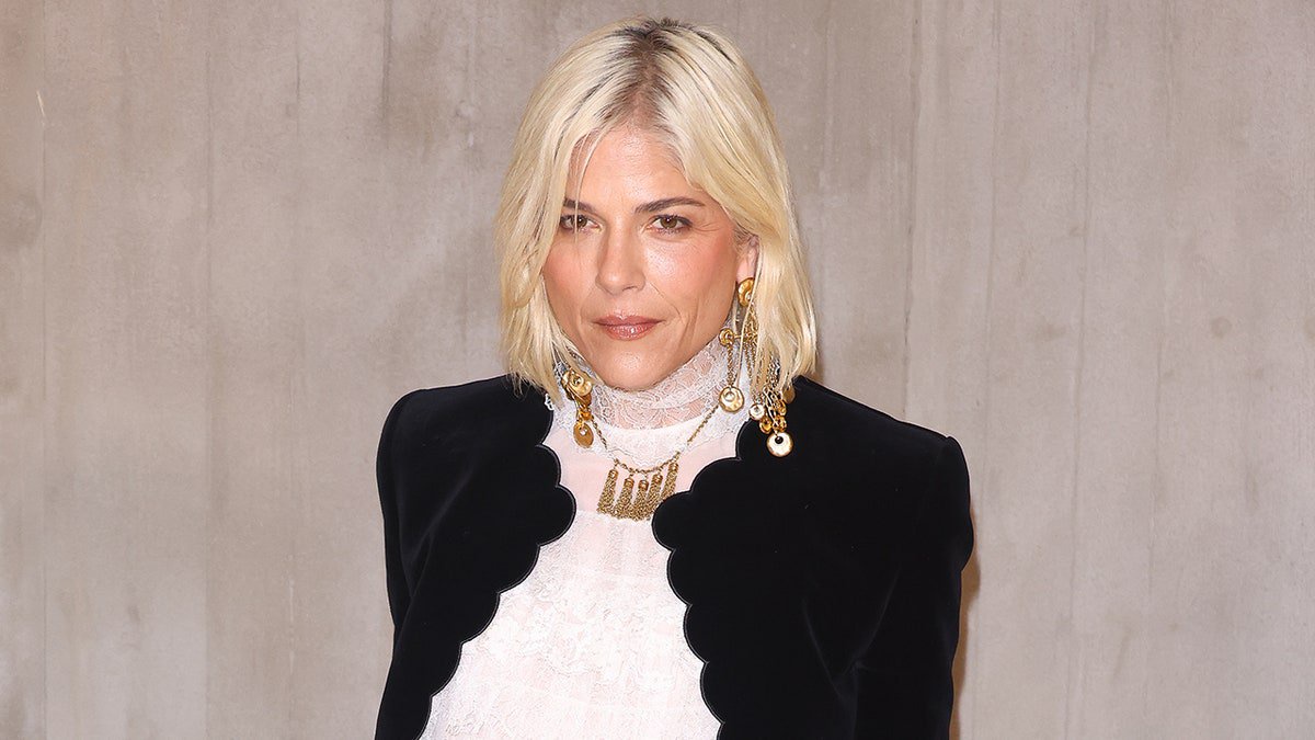Selma Blair arrested after in-flight incident