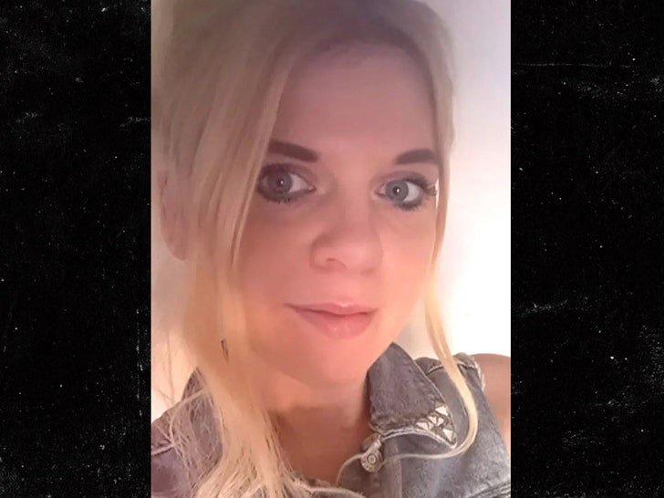Pregnant Woman Found Dead in Burning Van, Still Alive When It Was Set on Fire