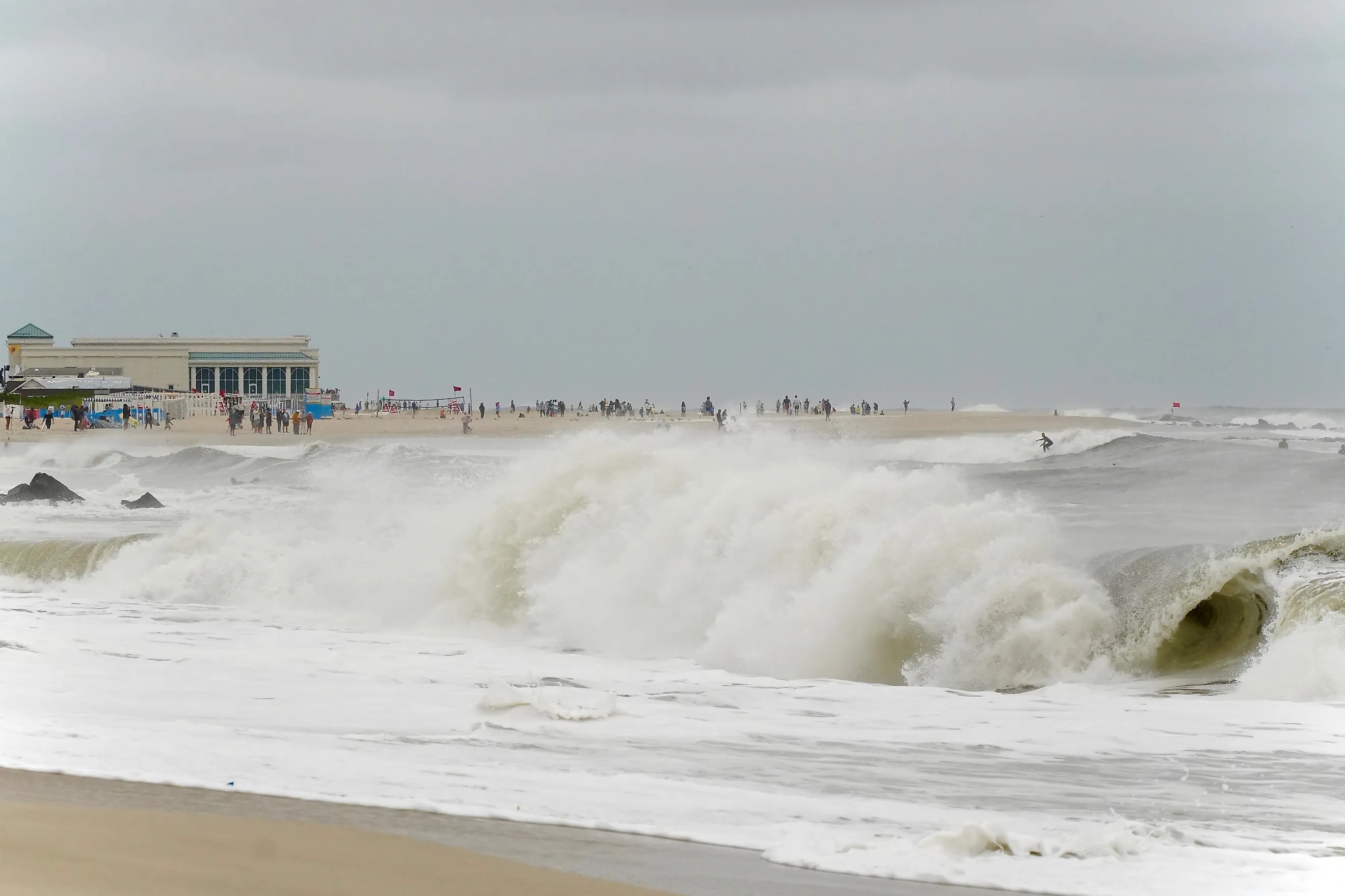 The Most Dangerous Rip Currents On US Beaches