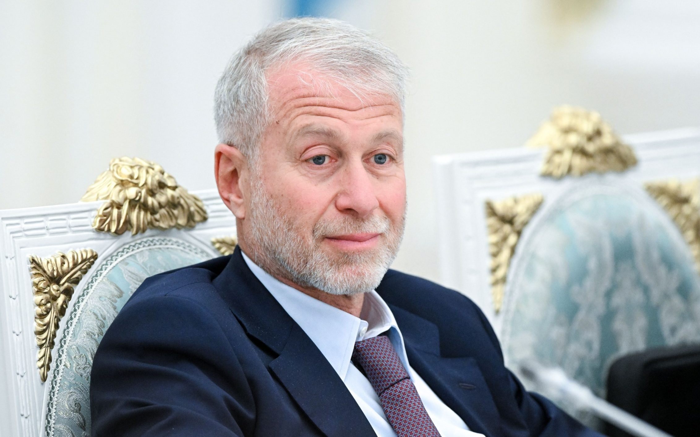 Abramovich aides accused of hiding mansions and jets to avoid tax