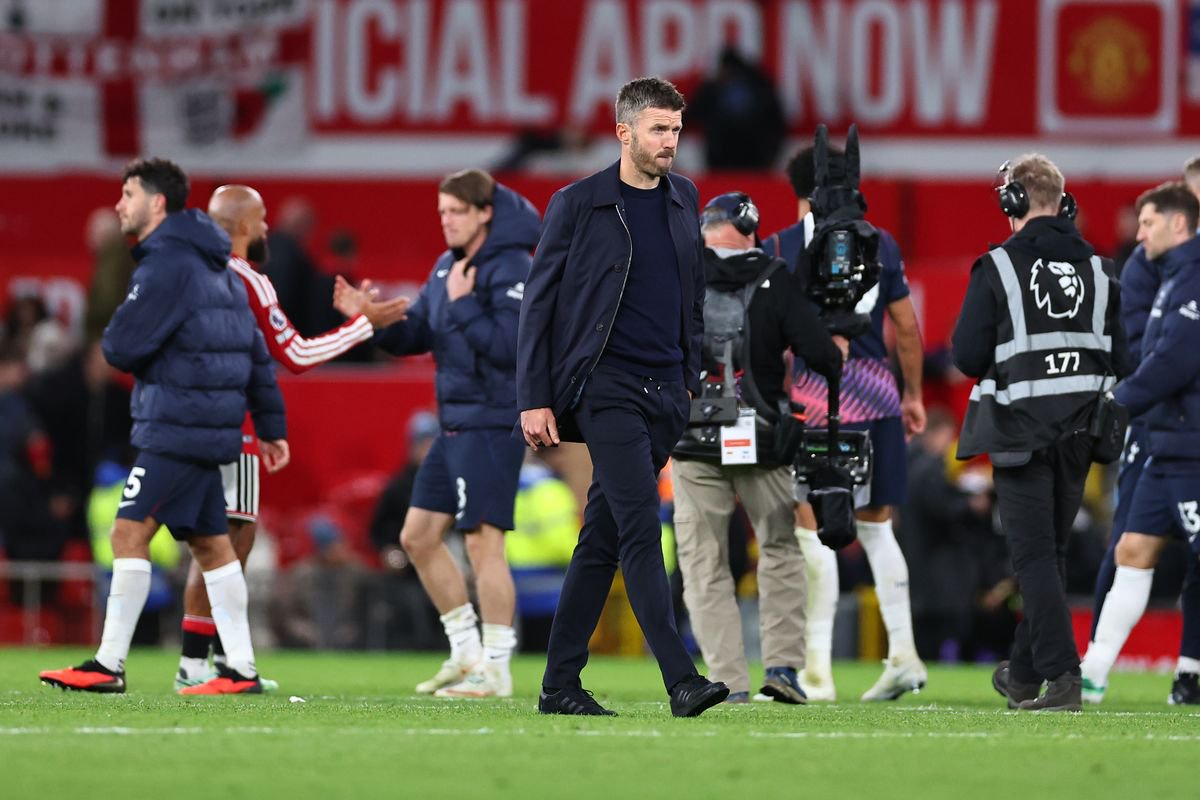 Michael Carrick instantly responded after Man Utd stars ignored advice – but it wasn’t enough