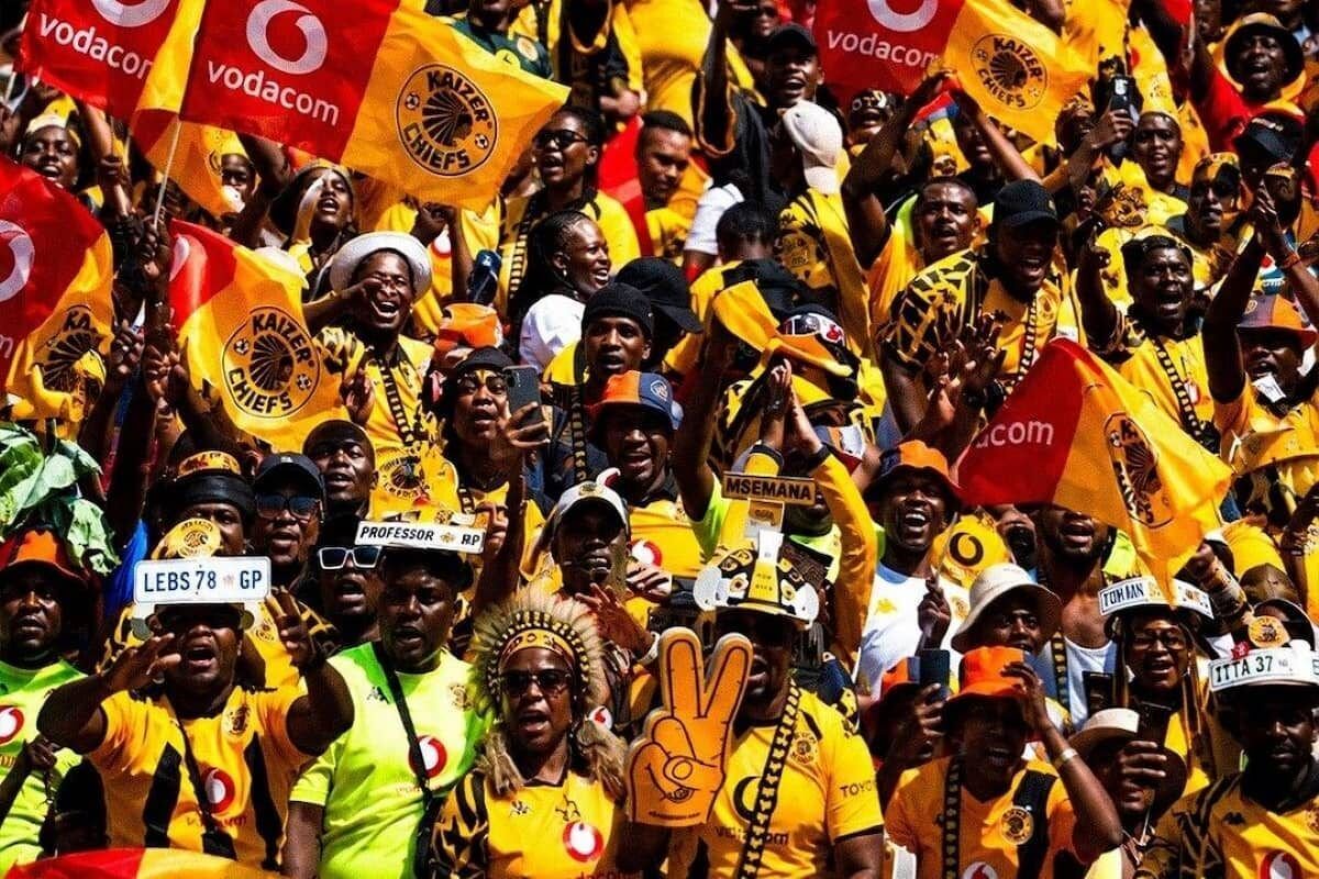 Pirates match appears on FNB Stadium big screen during Chiefs game [VIDEO]