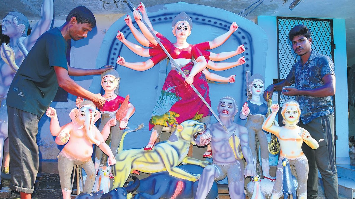A handful of clay from Kolkata to celebrate Durga Pooja in Kochi