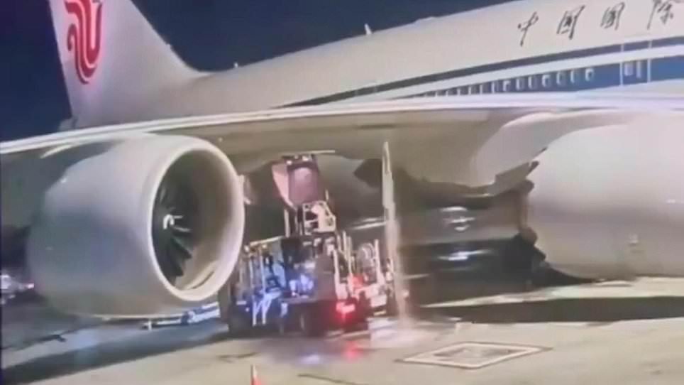 Worker causes leak after driving off with fuel hose attached to jet