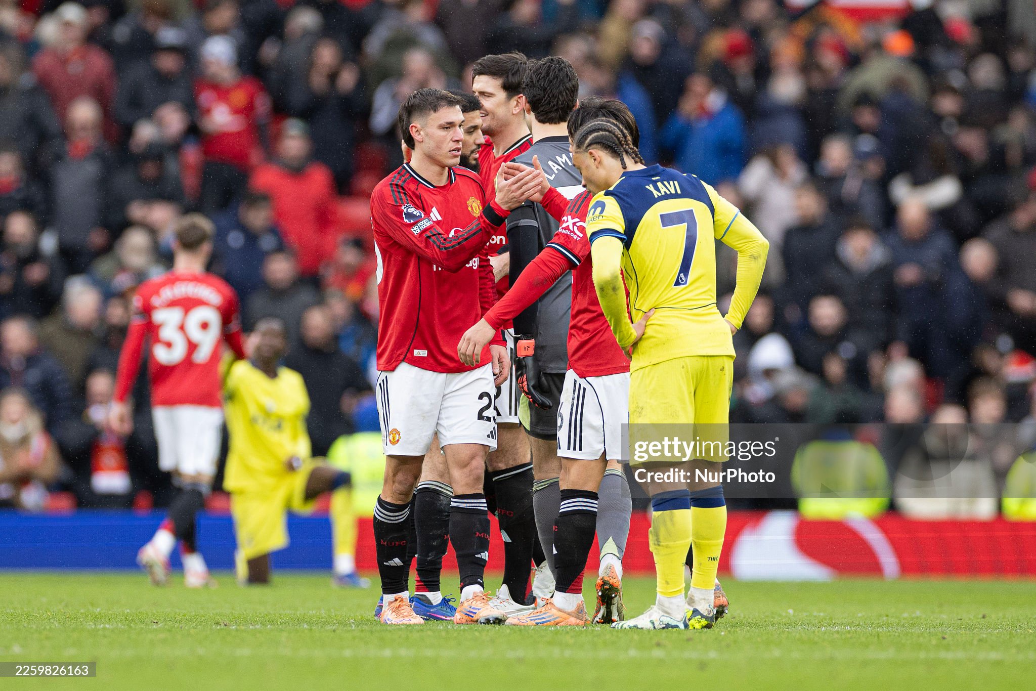 Saturday’s football: Manchester United face Tottenham as Real Madrid host Villarreal