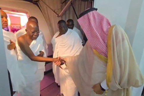 Today’s Headlines: Tinubu Arrives in Saudi Arabia for Umrah;Ondo Approves State Burial for Fasoranti