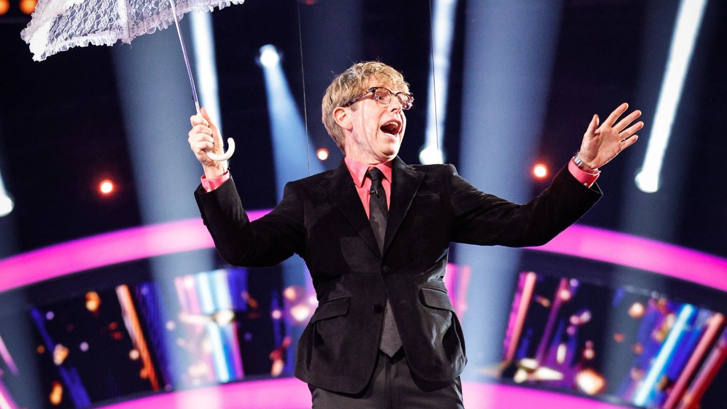 ‘He needs to go’ say Strictly fans as Josh Widdicombe is savaged for second week running over ‘unfunny’ performance