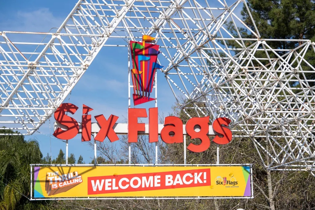 Seven rollercoasters closed down nationwide after fatality on Six Flags ride
