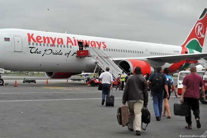 Passenger narrates how mentally unstable man tried to open plane door mid-flight, fell unconscious and died