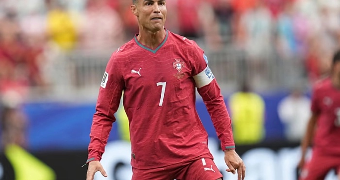 Une semaine après avoir claqué la porte de la sélection portugaise : Cristiano Ronaldo s’excuse et ouvre la porte à un retour