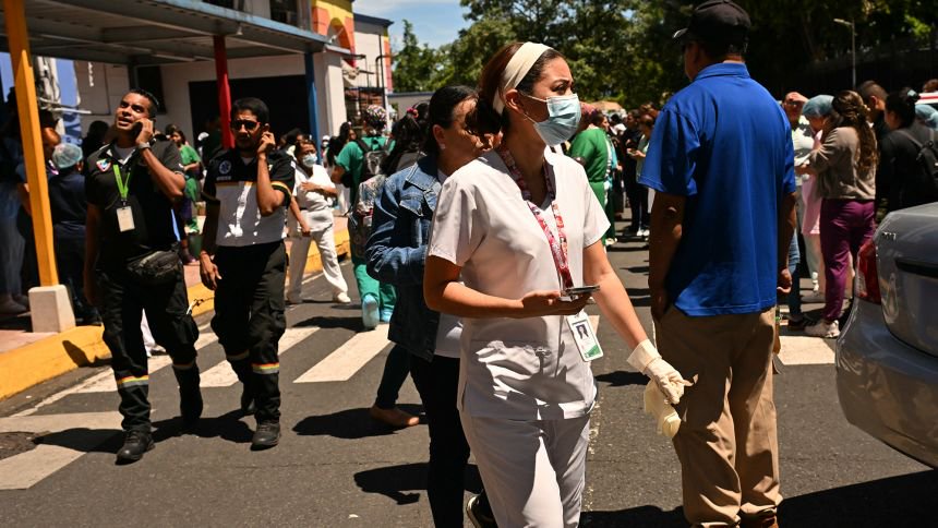 Powerful earthquake shakes Panama