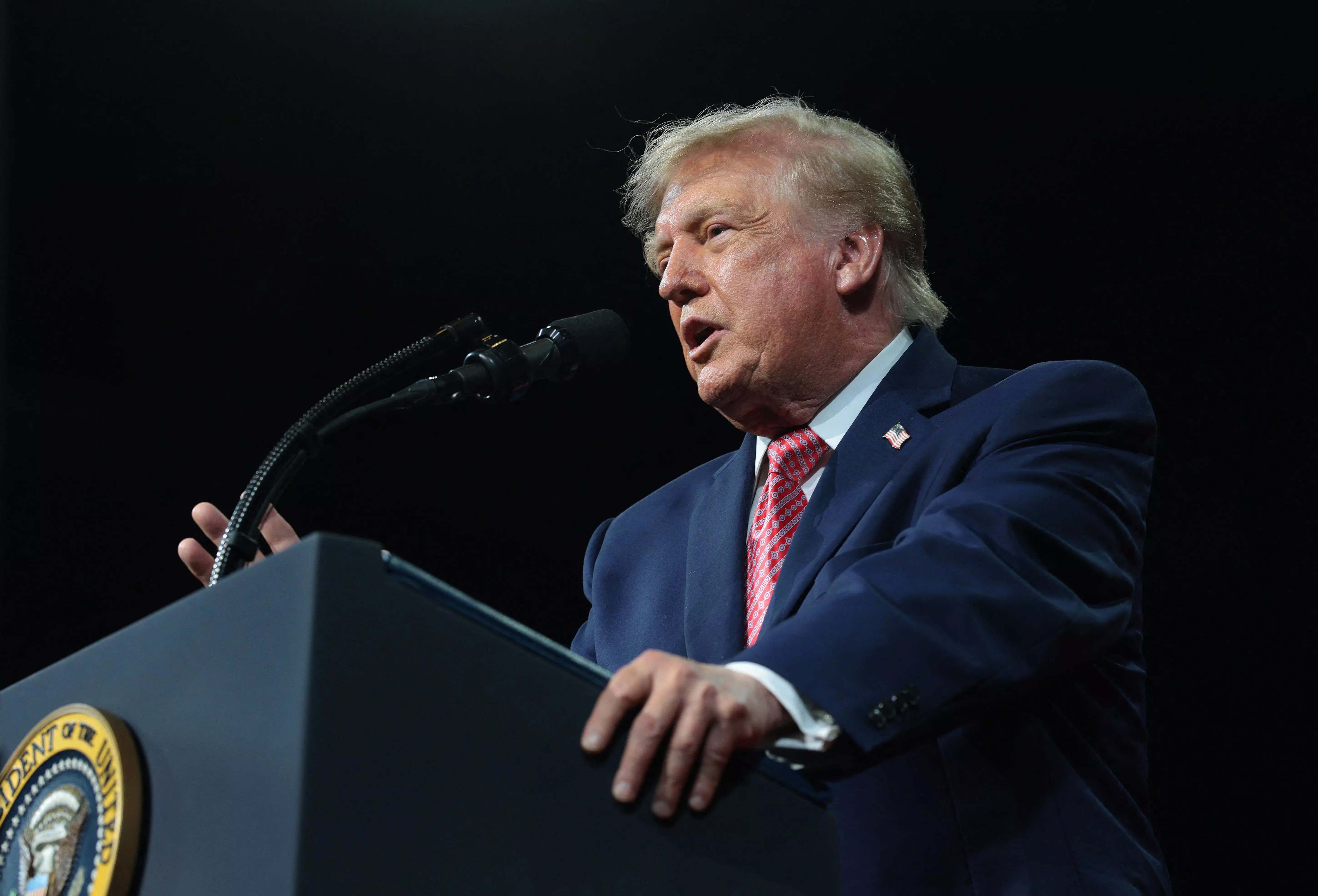Trump Says Ready To Meet With Putin And Xi In China
