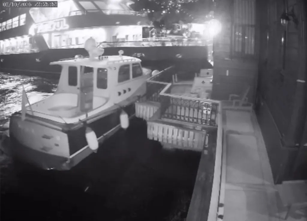 Shocking moment passenger ferry smashes into waterfront mansion after ploughing through moored boat