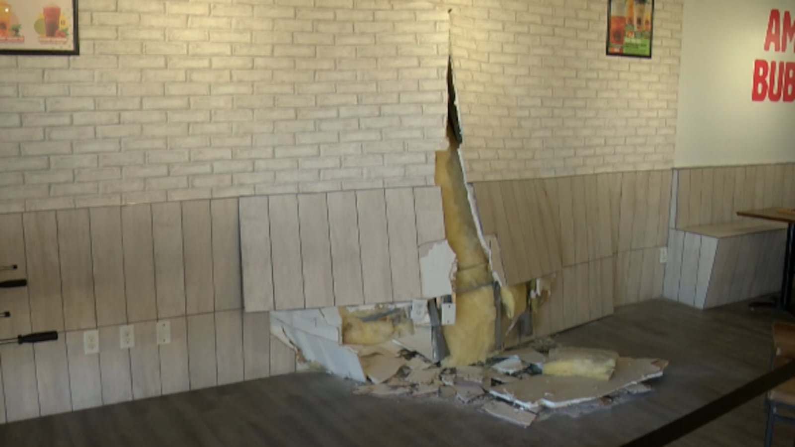 Car crashes into two Sioux City businesses on Northside